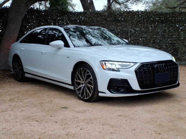 Белый Ауди А8, объемом двигателя 3 л и пробегом 19 тыс. км за 42500 $, фото 1 на Automoto.ua