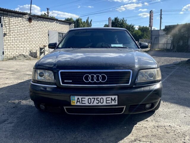 Черный Ауди А8, объемом двигателя 0 л и пробегом 300 тыс. км за 4014 $, фото 1 на Automoto.ua