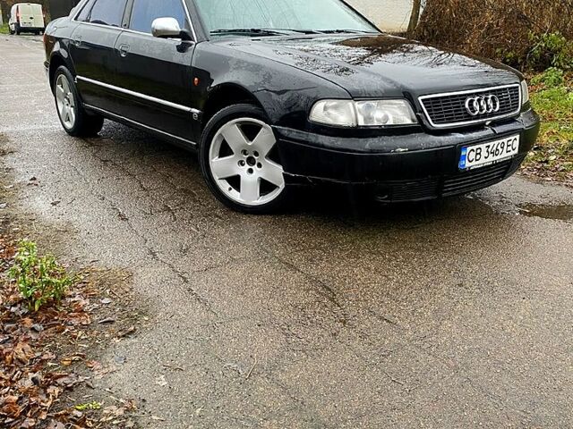 Чорний Ауді A8, об'ємом двигуна 3.7 л та пробігом 325 тис. км за 2800 $, фото 1 на Automoto.ua