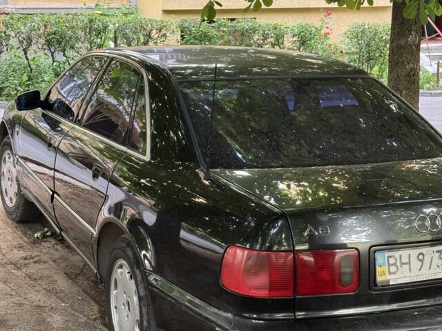 Чорний Ауді A8, об'ємом двигуна 4.2 л та пробігом 300 тис. км за 2600 $, фото 1 на Automoto.ua