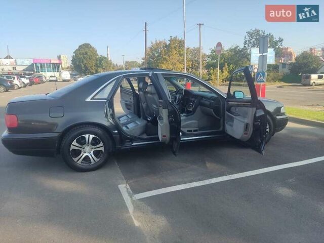 Черный Ауди А8, объемом двигателя 4.2 л и пробегом 245 тыс. км за 5300 $, фото 1 на Automoto.ua