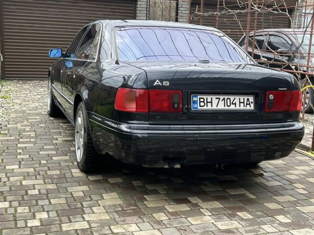 Чорний Ауді A8, об'ємом двигуна 2.5 л та пробігом 240 тис. км за 4199 $, фото 1 на Automoto.ua
