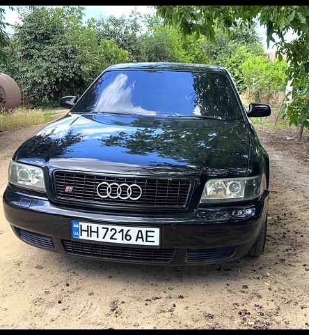 Чорний Ауді A8, об'ємом двигуна 4.2 л та пробігом 309 тис. км за 5500 $, фото 1 на Automoto.ua