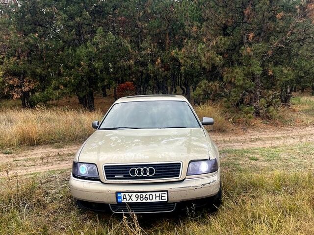 Черный Ауди А8, объемом двигателя 4.6 л и пробегом 300 тыс. км за 2900 $, фото 1 на Automoto.ua