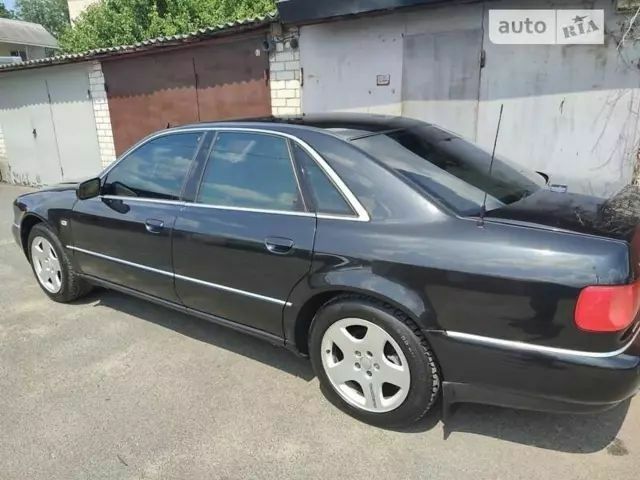 Чорний Ауді A8, об'ємом двигуна 4.2 л та пробігом 276 тис. км за 6800 $, фото 1 на Automoto.ua