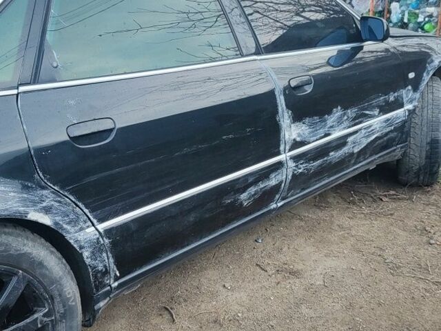 Чорний Ауді A8, об'ємом двигуна 4.2 л та пробігом 400 тис. км за 1200 $, фото 1 на Automoto.ua