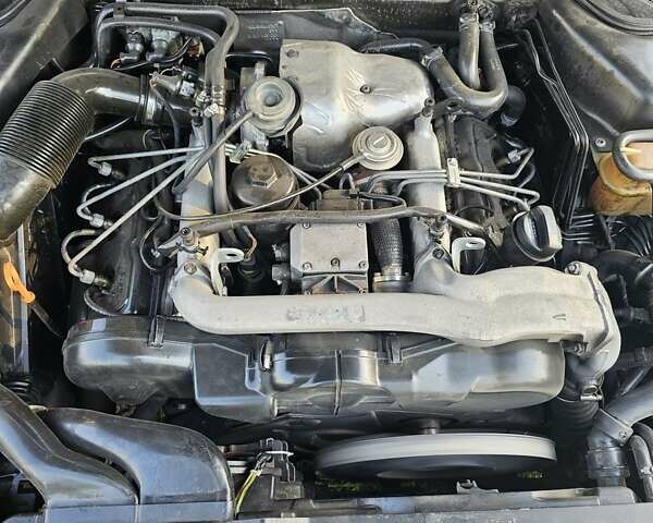 Чорний Ауді A8, об'ємом двигуна 2.5 л та пробігом 450 тис. км за 4700 $, фото 1 на Automoto.ua