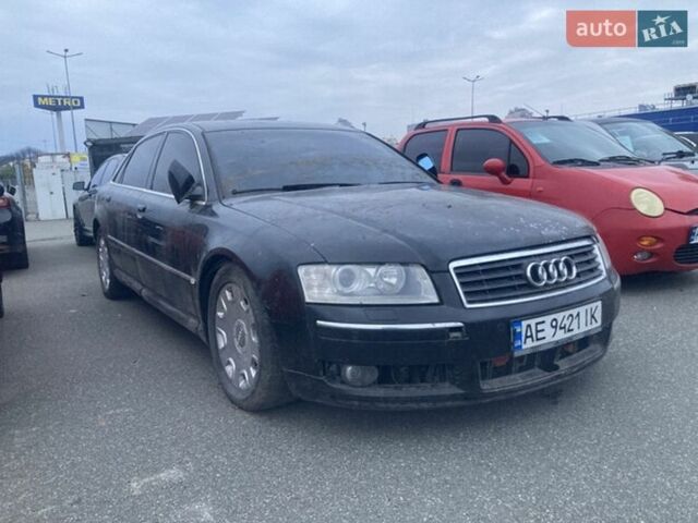 Черный Ауди А8, объемом двигателя 3 л и пробегом 300 тыс. км за 2990 $, фото 1 на Automoto.ua