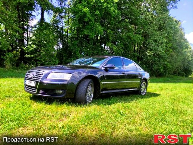Черный Ауди А8, объемом двигателя 3 л и пробегом 295 тыс. км за 8000 $, фото 1 на Automoto.ua