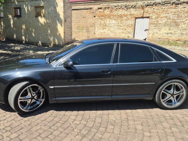 Чорний Ауді A8, об'ємом двигуна 3 л та пробігом 275 тис. км за 10000 $, фото 1 на Automoto.ua
