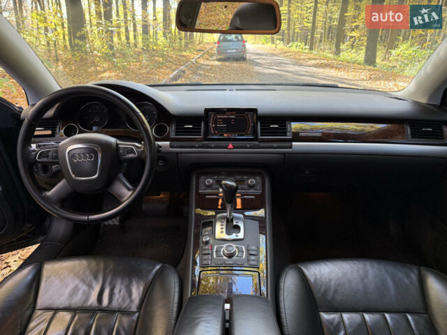 Чорний Ауді A8, об'ємом двигуна 2.97 л та пробігом 304 тис. км за 10500 $, фото 1 на Automoto.ua