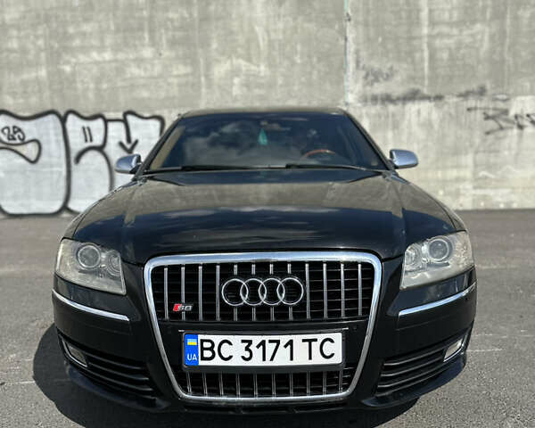 Чорний Ауді A8, об'ємом двигуна 4.17 л та пробігом 174 тис. км за 12500 $, фото 1 на Automoto.ua
