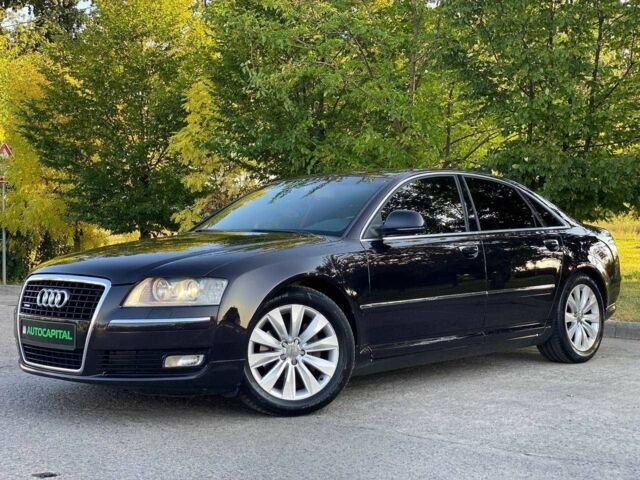 Чорний Ауді A8, об'ємом двигуна 3 л та пробігом 271 тис. км за 10990 $, фото 1 на Automoto.ua