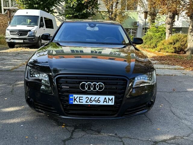 Черный Ауди А8, объемом двигателя 4.2 л и пробегом 209 тыс. км за 18000 $, фото 1 на Automoto.ua