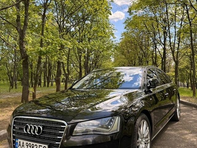 Черный Ауди А8, объемом двигателя 6.3 л и пробегом 102 тыс. км за 17000 $, фото 1 на Automoto.ua