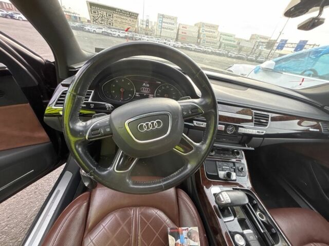 Черный Ауди А8, объемом двигателя 4 л и пробегом 200 тыс. км за 4000 $, фото 1 на Automoto.ua