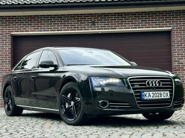 Черный Ауди А8, объемом двигателя 4 л и пробегом 250 тыс. км за 23999 $, фото 1 на Automoto.ua