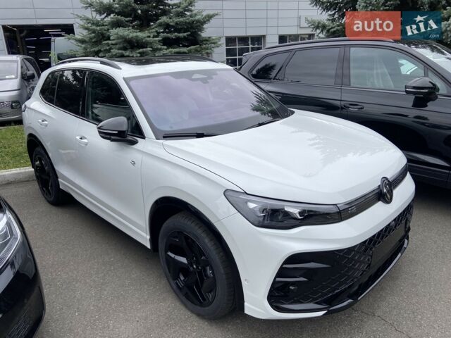 Черный Ауди А8, объемом двигателя 3 л и пробегом 209 тыс. км за 19700 $, фото 1 на Automoto.ua