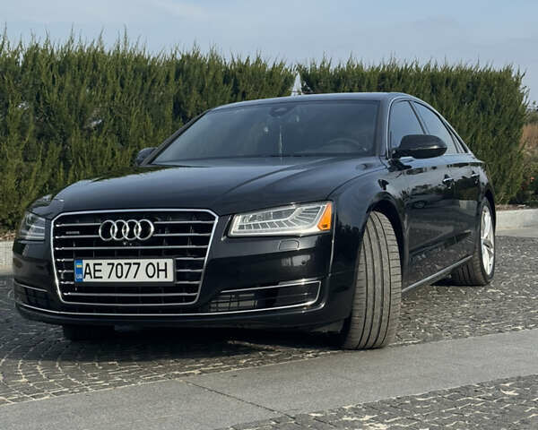 Черный Ауди А8, объемом двигателя 3.99 л и пробегом 181 тыс. км за 30000 $, фото 1 на Automoto.ua