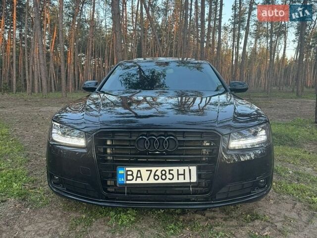 Черный Ауди А8, объемом двигателя 3 л и пробегом 190 тыс. км за 22000 $, фото 1 на Automoto.ua