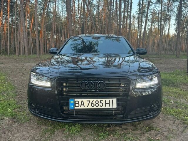 Черный Ауди А8, объемом двигателя 3 л и пробегом 190 тыс. км за 20500 $, фото 1 на Automoto.ua