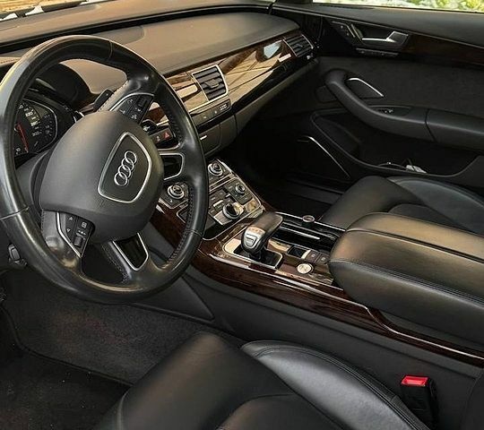 Чорний Ауді A8, об'ємом двигуна 3 л та пробігом 159 тис. км за 29999 $, фото 1 на Automoto.ua