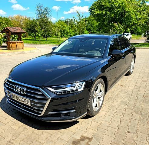 Чорний Ауді A8, об'ємом двигуна 3 л та пробігом 61 тис. км за 75500 $, фото 1 на Automoto.ua