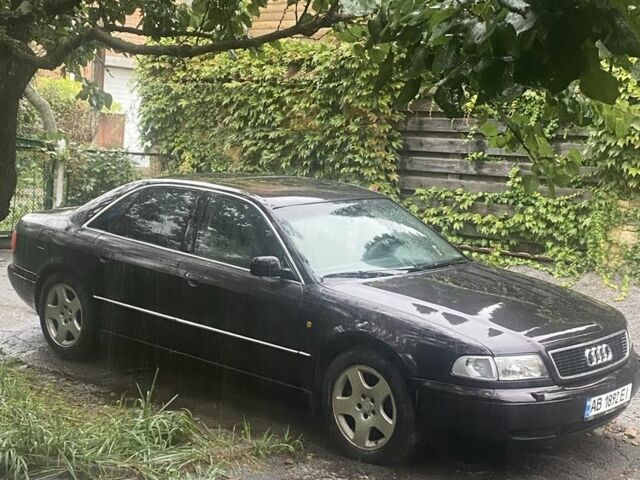 Фиолетовый Ауди А8, объемом двигателя 2.5 л и пробегом 370 тыс. км за 3500 $, фото 1 на Automoto.ua