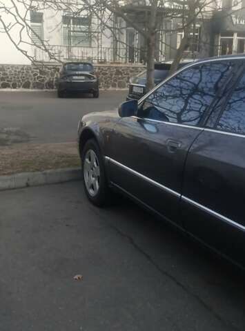 Ауди А8, объемом двигателя 4.2 л и пробегом 280 тыс. км за 5500 $, фото 1 на Automoto.ua
