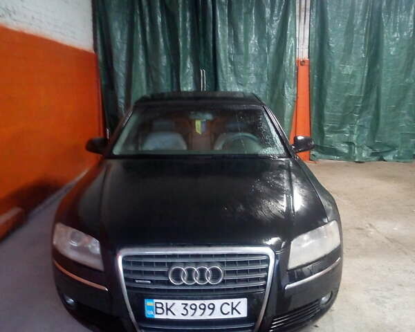 Ауди А8, объемом двигателя 4.2 л и пробегом 303 тыс. км за 7600 $, фото 1 на Automoto.ua