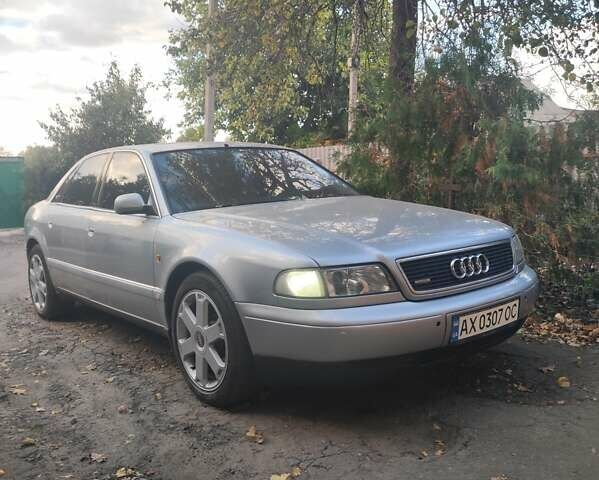 Серый Ауди А8, объемом двигателя 3.7 л и пробегом 460 тыс. км за 3800 $, фото 1 на Automoto.ua