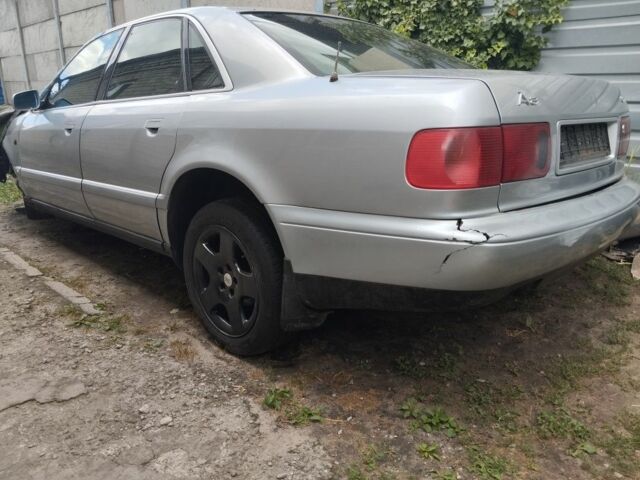Сірий Ауді A8, об'ємом двигуна 4 л та пробігом 389 тис. км за 1346 $, фото 1 на Automoto.ua