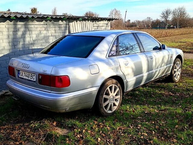 Сірий Ауді A8, об'ємом двигуна 3.7 л та пробігом 500 тис. км за 3700 $, фото 1 на Automoto.ua