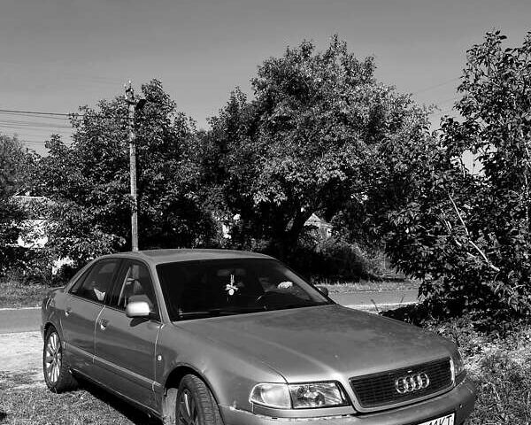 Сірий Ауді A8, об'ємом двигуна 3.7 л та пробігом 300 тис. км за 3100 $, фото 1 на Automoto.ua
