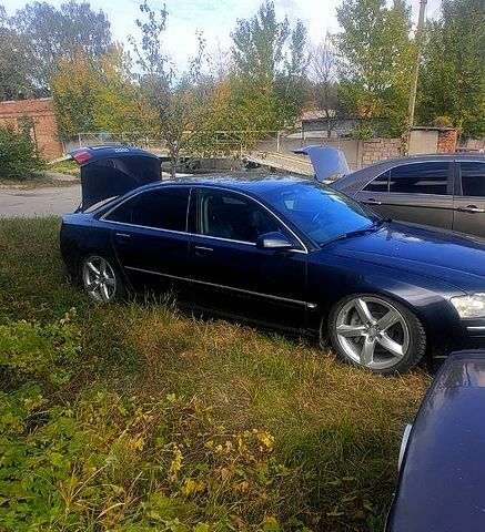 Серый Ауди А8, объемом двигателя 4.2 л и пробегом 320 тыс. км за 4000 $, фото 1 на Automoto.ua
