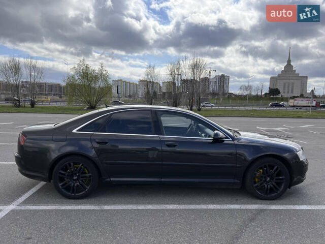 Серый Ауди А8, объемом двигателя 2.97 л и пробегом 325 тыс. км за 7500 $, фото 1 на Automoto.ua
