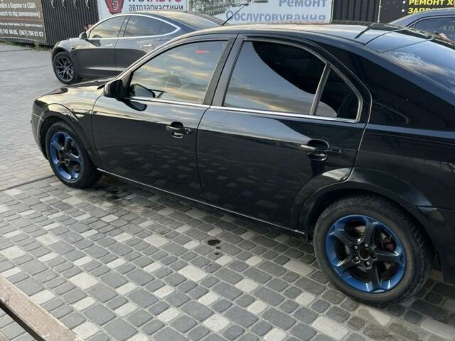 Сірий Ауді A8, об'ємом двигуна 3 л та пробігом 270 тис. км за 2999 $, фото 1 на Automoto.ua