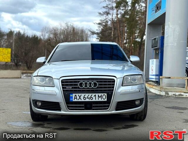 Серый Ауди А8, объемом двигателя 6 л и пробегом 165 тыс. км за 8000 $, фото 1 на Automoto.ua