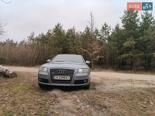 Серый Ауди А8, объемом двигателя 2.97 л и пробегом 382 тыс. км за 10500 $, фото 1 на Automoto.ua