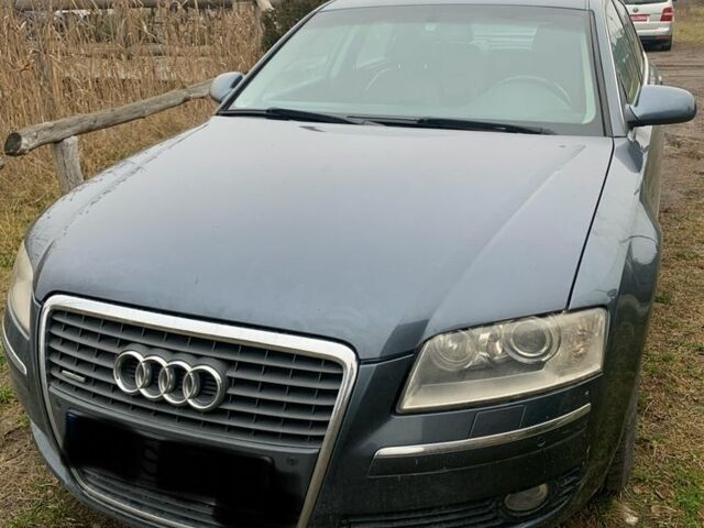 Серый Ауди А8, объемом двигателя 3 л и пробегом 360 тыс. км за 4300 $, фото 1 на Automoto.ua