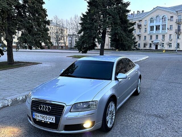 Сірий Ауді A8, об'ємом двигуна 3 л та пробігом 264 тис. км за 7999 $, фото 1 на Automoto.ua