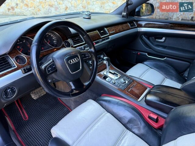 Серый Ауди А8, объемом двигателя 3 л и пробегом 282 тыс. км за 8999 $, фото 1 на Automoto.ua