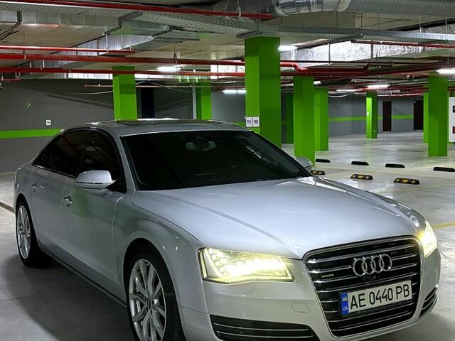 Серый Ауди А8, объемом двигателя 3 л и пробегом 186 тыс. км за 19400 $, фото 1 на Automoto.ua