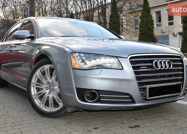 Серый Ауди А8, объемом двигателя 3 л и пробегом 214 тыс. км за 20900 $, фото 1 на Automoto.ua