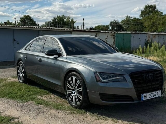 Серый Ауди А8, объемом двигателя 3 л и пробегом 228 тыс. км за 15999 $, фото 1 на Automoto.ua