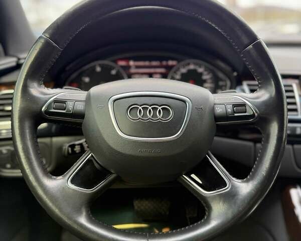 Сірий Ауді A8, об'ємом двигуна 3 л та пробігом 240 тис. км за 29500 $, фото 1 на Automoto.ua