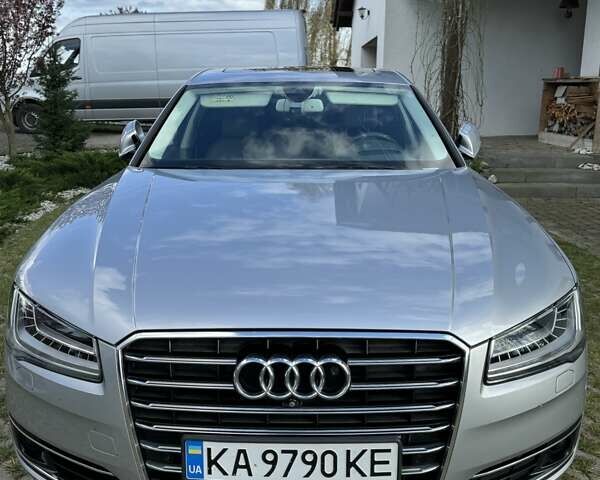 Сірий Ауді A8, об'ємом двигуна 1.98 л та пробігом 169 тис. км за 28900 $, фото 1 на Automoto.ua