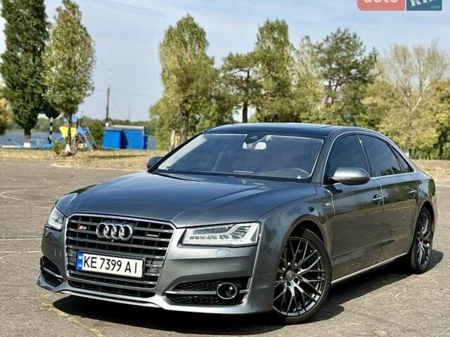 Сірий Ауді A8, об'ємом двигуна 4.13 л та пробігом 219 тис. км за 30899 $, фото 1 на Automoto.ua