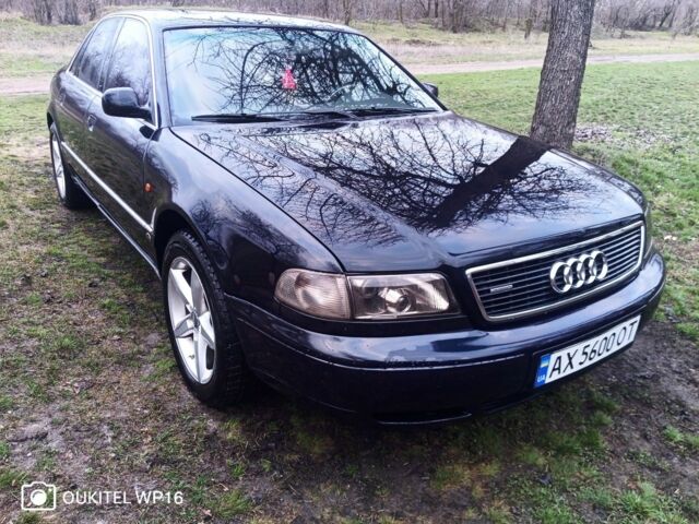 Синий Ауди А8, объемом двигателя 2.8 л и пробегом 330 тыс. км за 4000 $, фото 1 на Automoto.ua