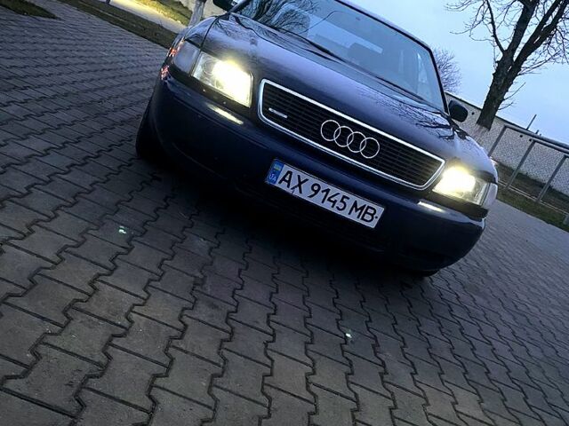 Синий Ауди А8, объемом двигателя 2.8 л и пробегом 356 тыс. км за 3700 $, фото 1 на Automoto.ua